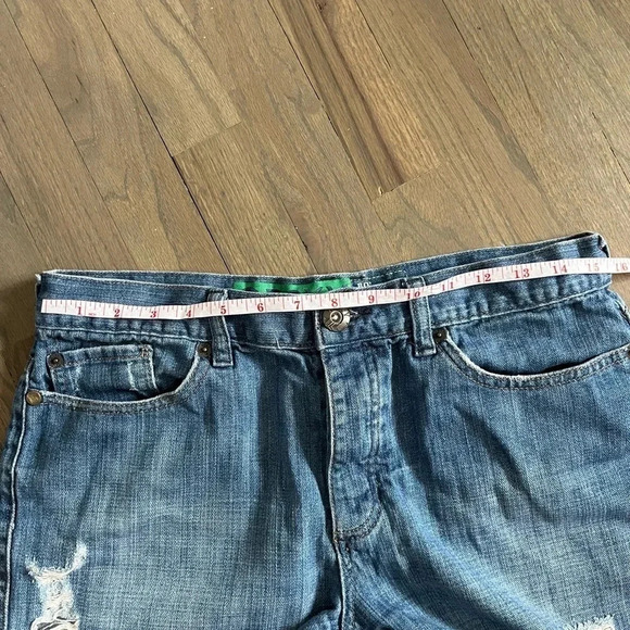 Roxy Women’s Boyfriend Jean Short Shorts. Raw hem. Size 7. - Picture 7 of 8